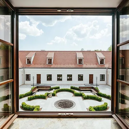 Palacyk Potockiego Bed and breakfast